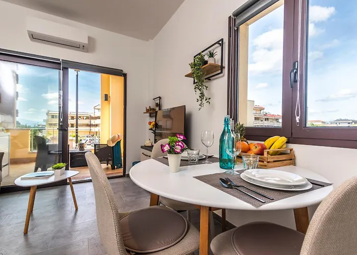 Always Traveling Near The Center - Happy * Ольбия